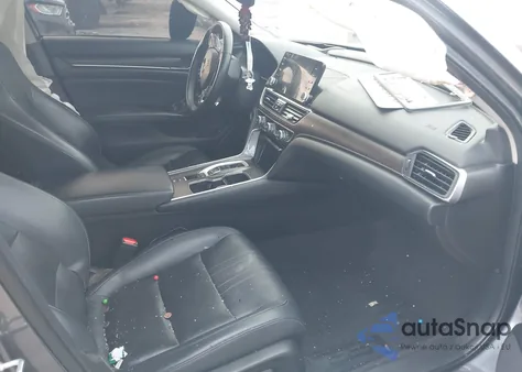 2018 Honda Accord Touring 2.0T from USA, damaged, VIN 1HGCV2F98JA004990